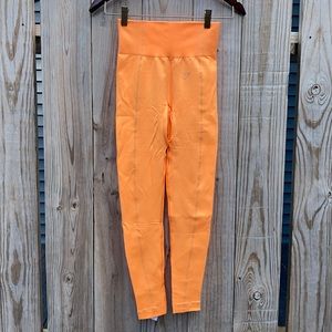 GYMSHARK orange leggings